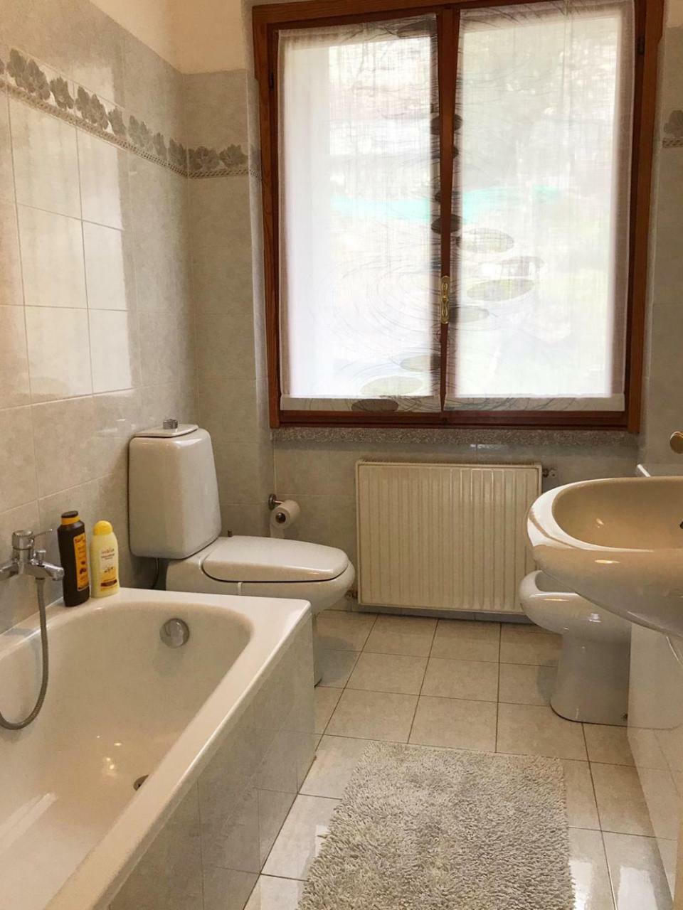 Big Apartment With Lake View And Three Bedrooms Сала-Комачина Экстерьер фото